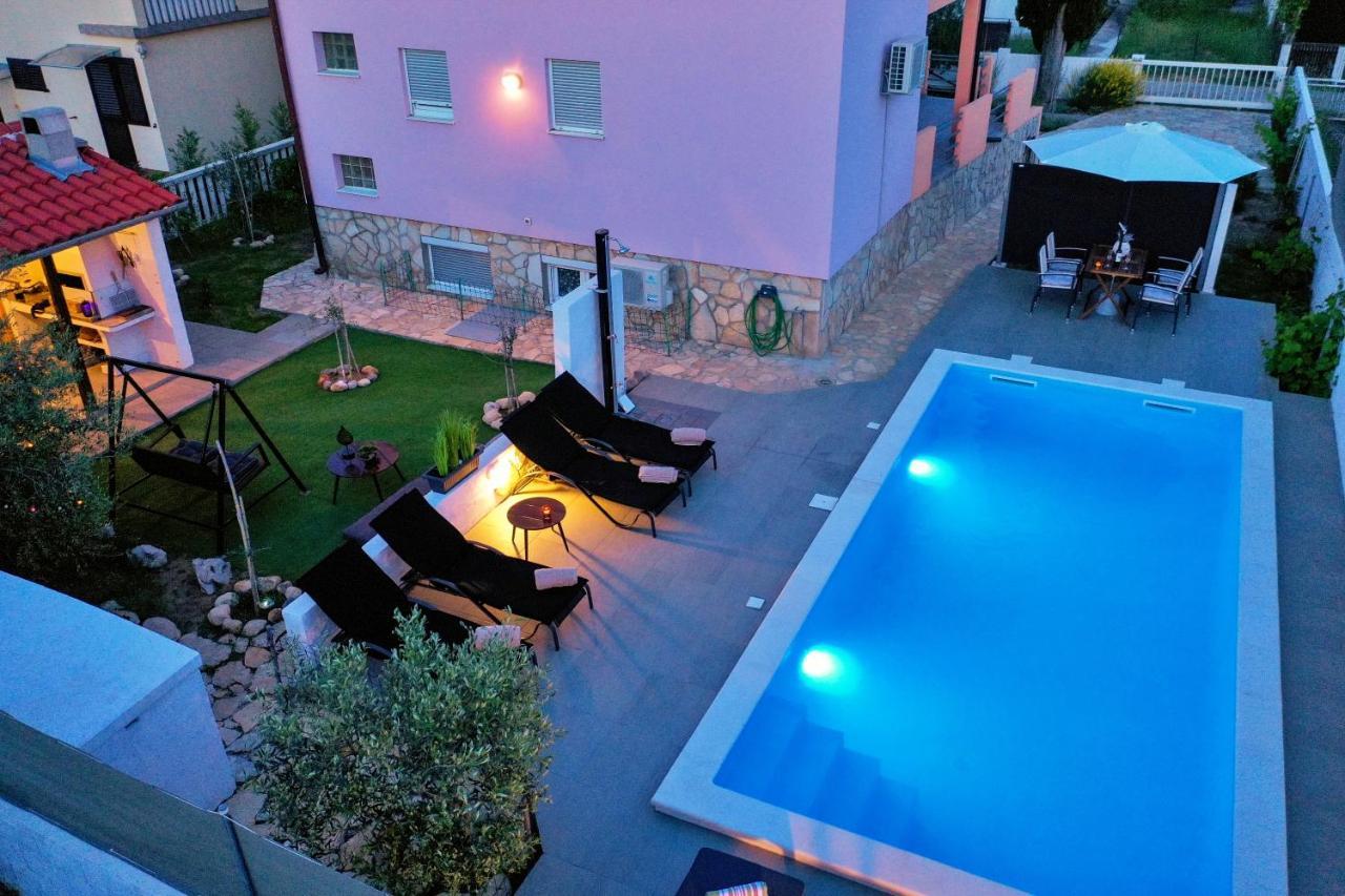 Cypress Tree Holiday Apartments Privlaka  Bagian luar foto