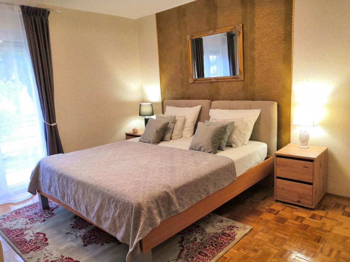 Cypress Tree Holiday Apartments Privlaka  Bagian luar foto