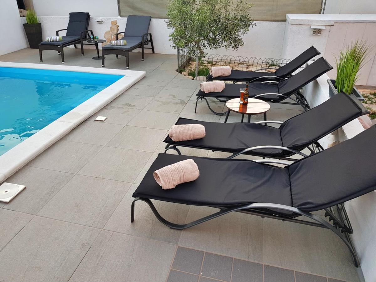 Cypress Tree Holiday Apartments Privlaka  Bagian luar foto