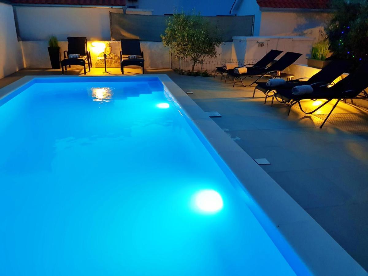 Cypress Tree Holiday Apartments Privlaka  Bagian luar foto